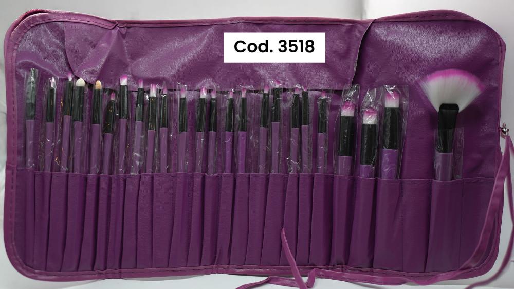 SET DE BROCHAS PARA MAQUILLAJE EN ESTUCHE X 24 PCS 3518