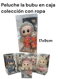 PELUCHE LA BUBU EN CAJA ACRILICA CON ROPA DIFERENTE 17 CM FALL IN WILD